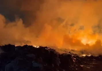 Kapaklı'da hurdalık alanda yangın paniği! Müdahale sürüyor