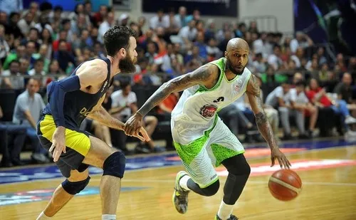 TOFAŞ final serisi üçüncü maçında Fenerbahçe Doğuş’u 91-88 mağlup etti