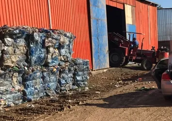 Kaçak sigara balyaları bomba gibi patladı