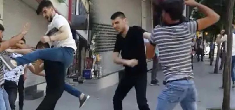 'Kıza laf atma' savaşı!