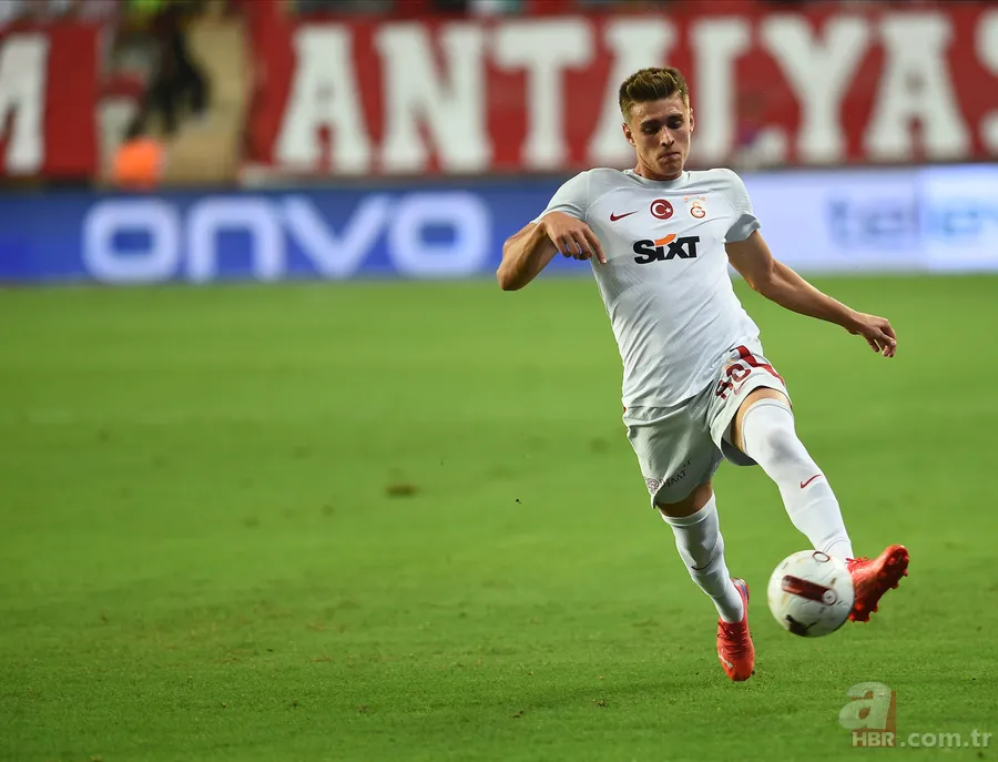 Galatasaray'a Arjantinli sağ bek! Doue olmayınca rota ona döndü 6