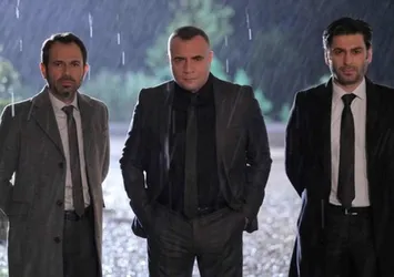 'Eşkıya Dünyaya Hükümdar Olmaz'da bir ayrılık daha!