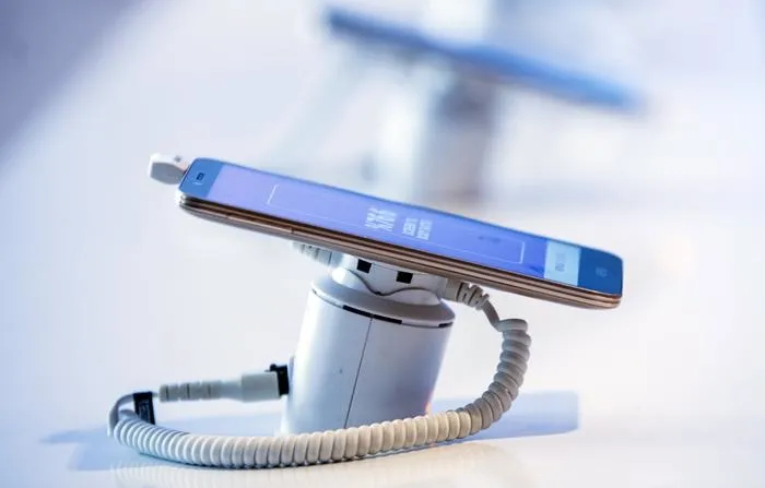 Vestel'den Turkcell’e özel telefon: Venus 5000 - 1