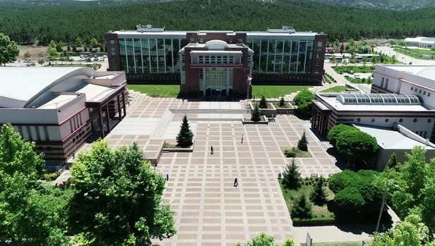 osmangazi-universitesi-lise-mezunu-personel-alimi-yapiyor-basvuru-sartlari-ve-tarihi-1700143560297.jpeg Osmangazi Üniversitesi lise mezunu personel alımı yapıyor! Başvuru şartları ve tarihi… - 2