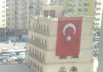 HDP'den Mardin'de bayrak provokasyonu