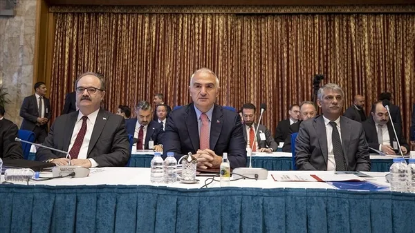 Bakan rakam verdi! Yabancı turist sayısında rekor