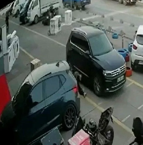 1713950450921.jpeg İstanbul'da "ayak ezme" cinayeti! Hastane masrafları ödenmeyince olay çıktı - 2