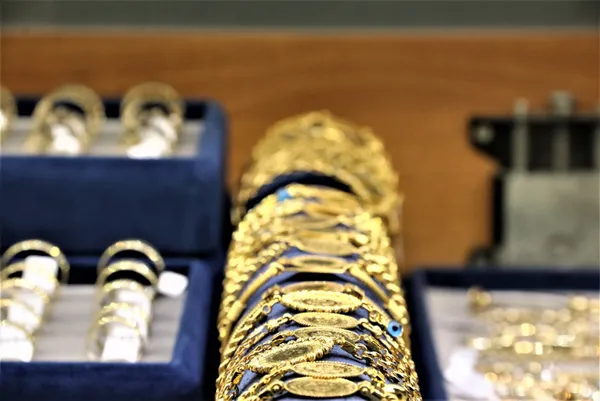 Altın yatırımcıları dikkat! Darphane Altın Sertifikası Borsa İstanbul’da işlem görmeye başladı!