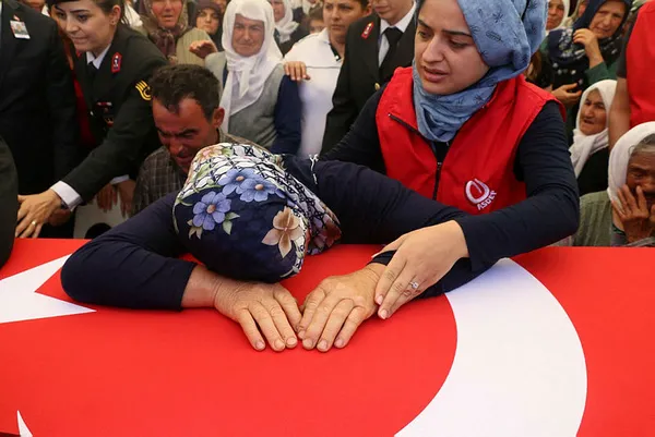 Başkan Erdoğan, şehit Hüseyin Mertoğlu'nun babasıyla telefonda görüştü - 3