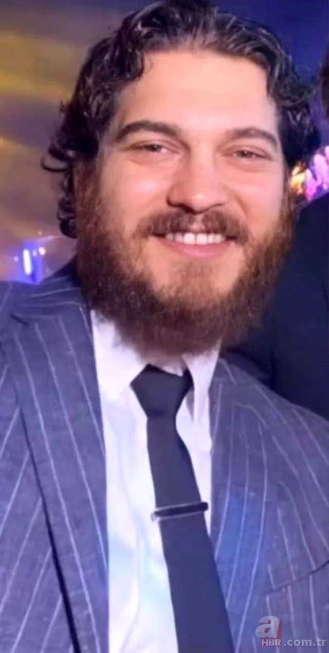 Çağatay Ulusoy yine şaşırttı! Bu sefer bıyık… 3