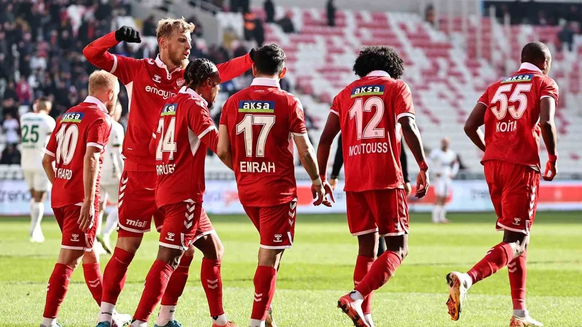 Sivasspor 3 puan hasretine son vermek istiyor