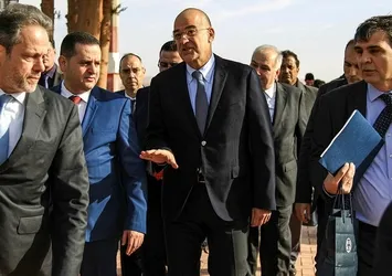 Yunanistan Dışişleri Bakanı Nikos Dendias darbeci Hafter ile görüştü