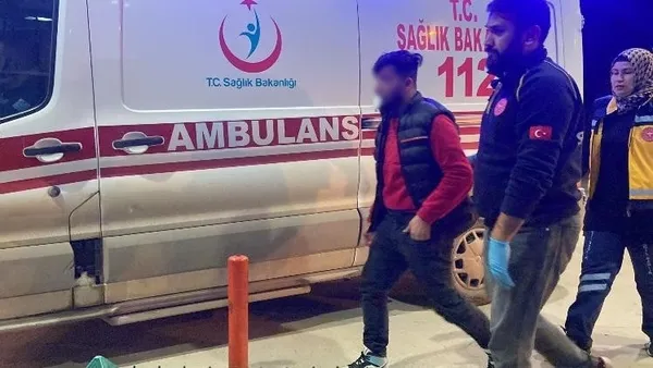 1670884167168.jpg Kadını taciz eden şahsa meydan dayağı! Sokak ortasında darp edildi! İşte o anlar... - 4