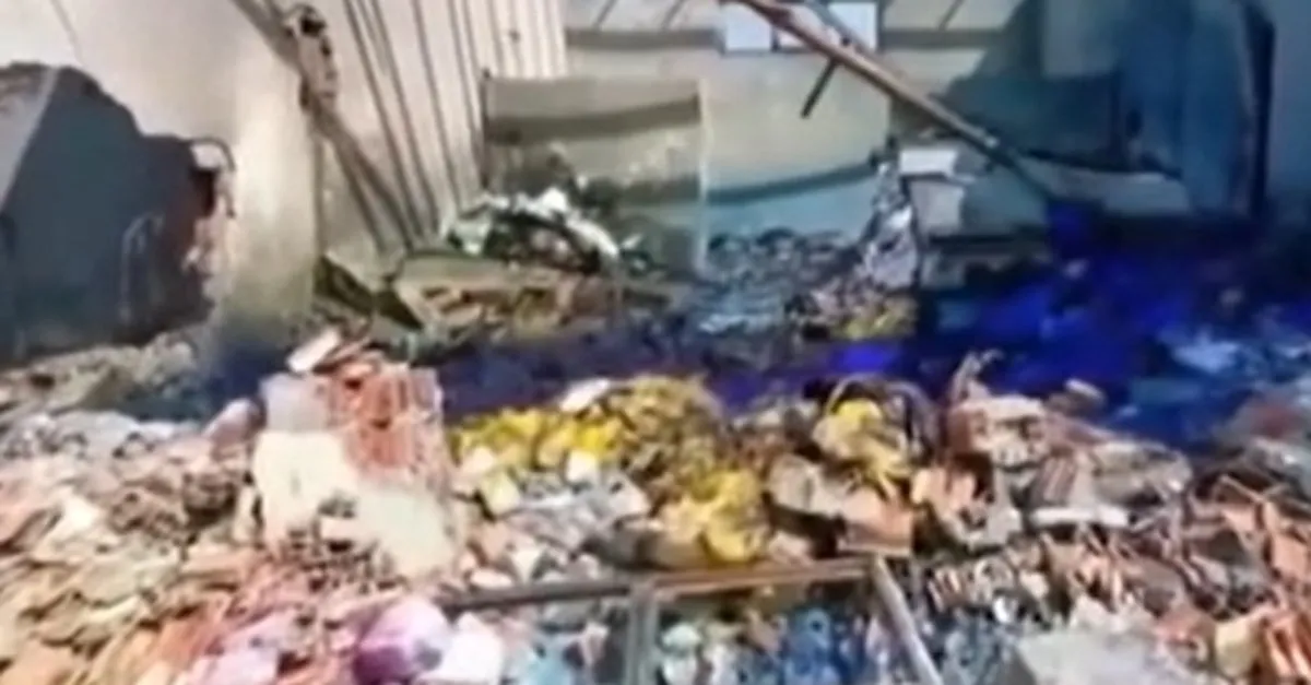 Sakarya Hendek'te havai fişek fabrikasında patlama! Şok görüntüler... | Video