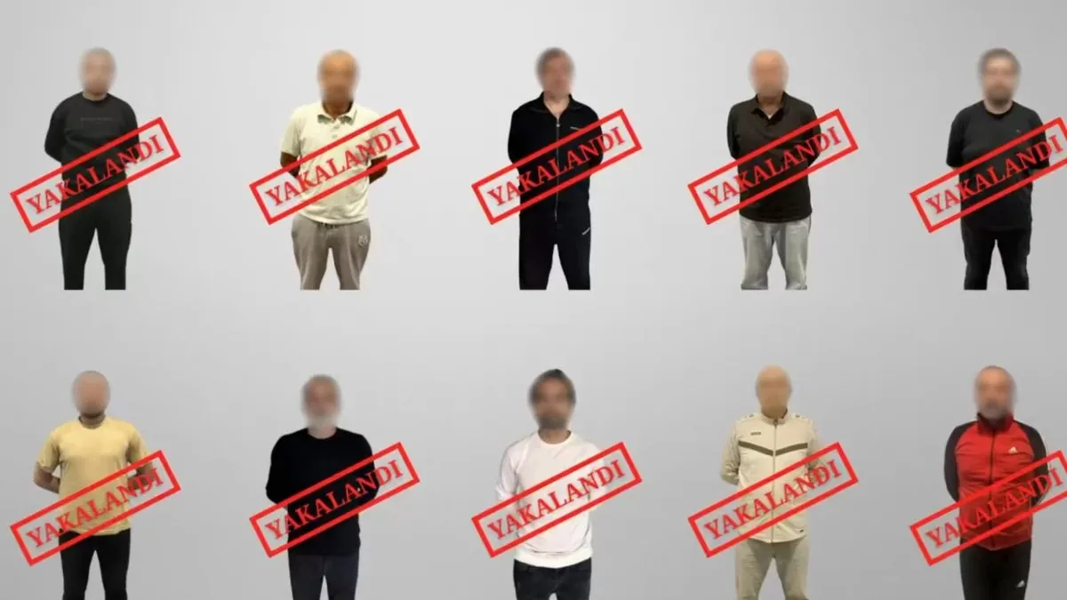 İçişleri Bakanı Ali Yerlikaya duyurdu! Kırmızı bültenle aranan 9 suçlu ve ulusal seviyede aranan 1 suçlu yakalandı İçişleri Bakanı Ali Yerlikaya duyurdu! Kırmızı bültenle aranan 9 suçlu ve ulusal seviyede aranan 1 suçlu yakalandı
