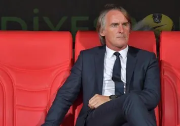 Arena'da Riekerink'e pankartlı sürpriz!