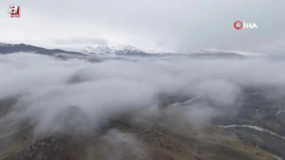 Erzincan’da sis bulutları doğayı masalsı bir görünüme bürüdü