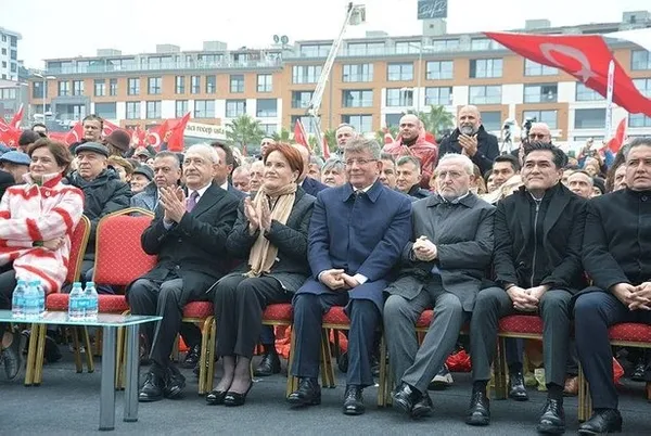 aksener-ile-kilicdaroglu-otomatik-kapili-metroya-sasirdi-cok-guzel-paristekiler-gibi-ha-1673018699969.jpeg Akşener ile Kılıçdaroğlu otomatik kapılı metroya şaşırdı: Çok güzel Paris’tekiler gibi ha - 2