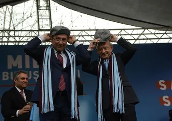 CHP lideri Kemal Kılıçdaroğlu bu sefer de Hadis-i Şerif'i çarpıttı! Seccade üzerinde ayakkabılı poz, ayeti özlü söz sanmadan sonra yeni skandal...