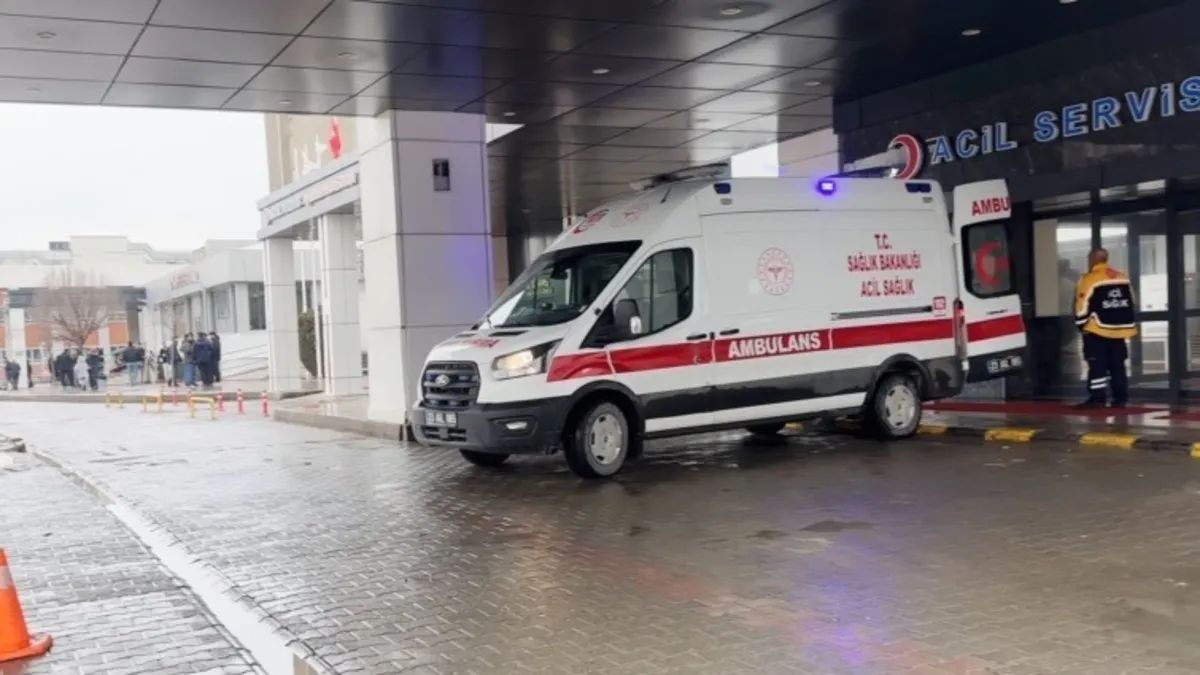 Elazığ’da iskele faciası: 4 işçi yaralandı