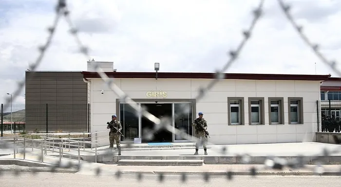 Bakanların toplantısında provokasyona girişen Anadolu Ajansı eski muhabiri Musab Turan itirafçı çıktı | İşte FETÖ bağlantıları...