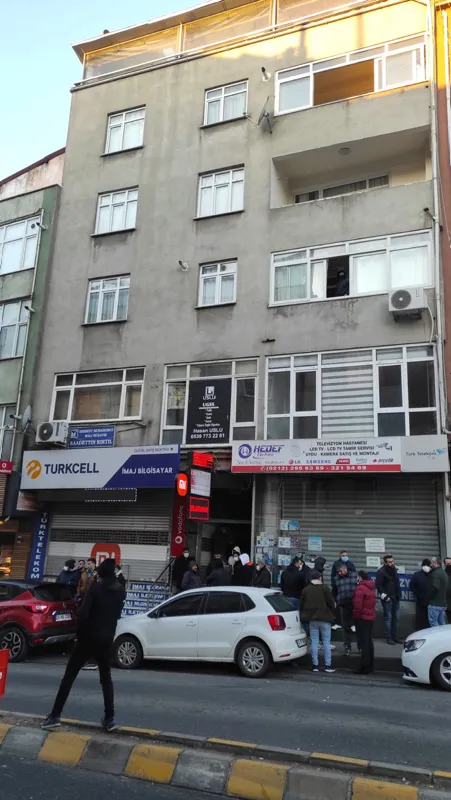 Son dakika: İstanbul'da sır olay: Kağıthane'de 3 arkadaş ofiste ölü bulundu! A Haber olay yerinde - 2
