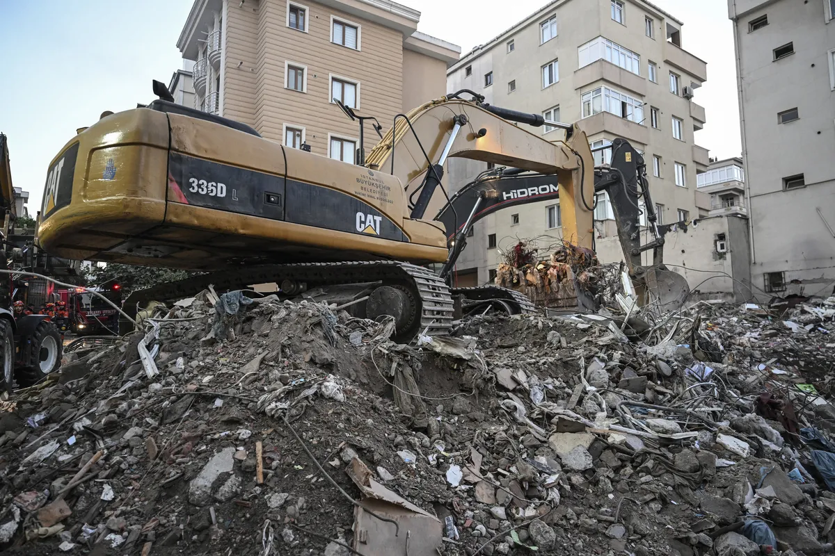 1791603829174.jpg CHP ve Yeni Parti'nin 'takoz siyaseti' 5 can aldı! “Nüfus artışı” dediler İstanbul'u tabut binalara mahkum ettiler - 1