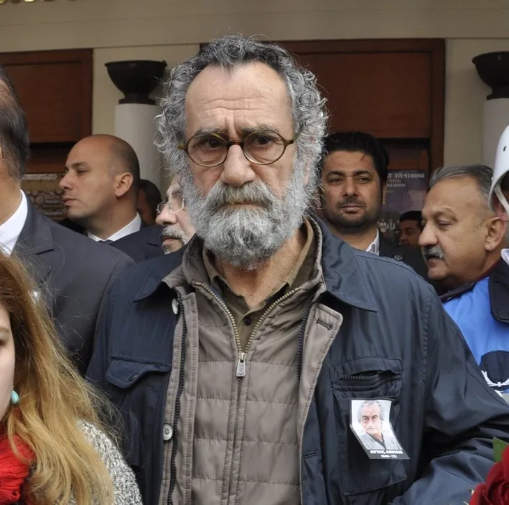 Usta oyuncu Aytaç Arman Adana'da son yolculuğunu uğurlandı
