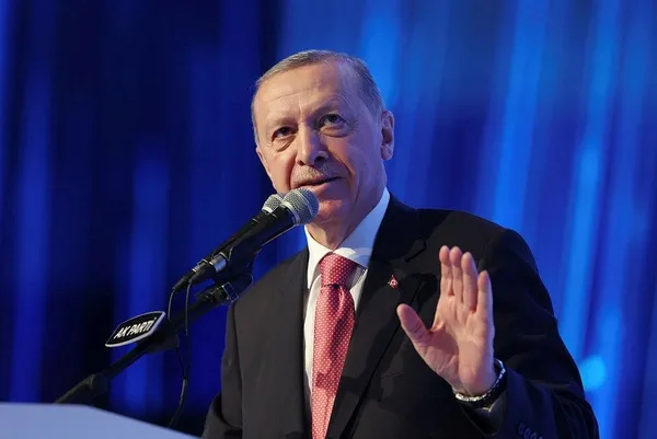 AK Parti startı Doğru zaman doğru adam sloganıyla verdi! Başkan Erdoğan seçim beyannamesini açıkladı