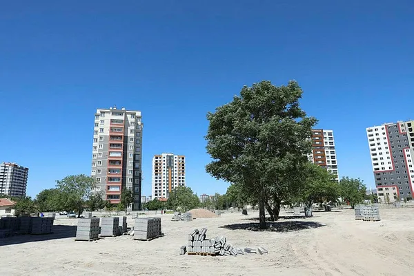 ’Yerinde Dönüşüm’e 8 günde rekor başvuru! Çevre, Şehircilik ve İklim Değişikliği Bakanı Mehmet Özhaseki duyurdu