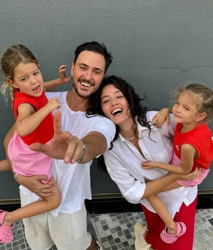 Pelin Akil ’James Bond’ ile karşılaştı! Buse Terim’den dikkat çeken paylaşım
