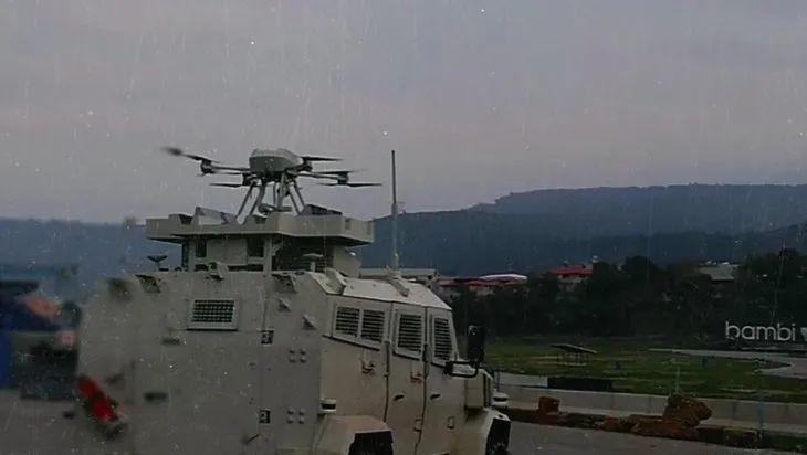 Songar silahlı drone özellikleri | İlk kez bir zırhlı araca entegre edildi! Hedefi önceden tespit edip imha edecek