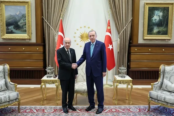 SON DAKİKA! Başkan Recep Tayyip Erdoğan MHP Lideri Devlet Bahçeli’yi kabul etti!