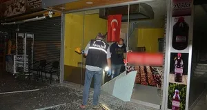 Kebapçıya kalaşnikof ve tabanca ile saldırı