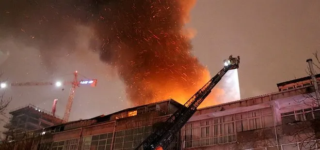 Son dakika: İstanbul Kağıthane’de iş merkezinde yangın çıktı