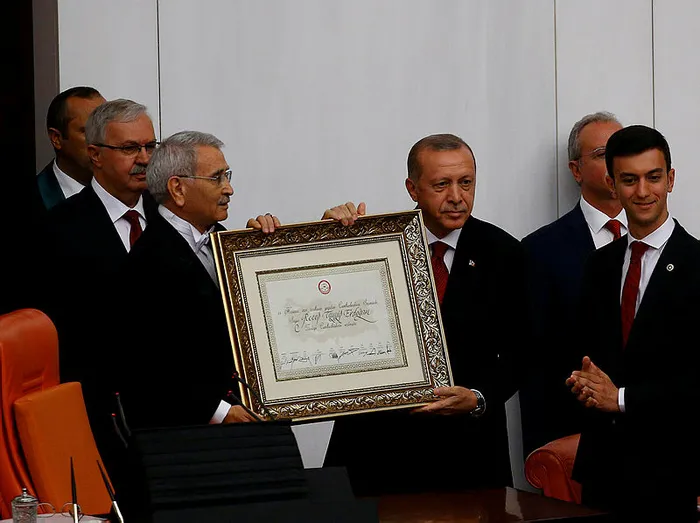Yeni sistemin ilk günü! Cumhurbaşkanı Erdoğan TBMM’de yeminini etti