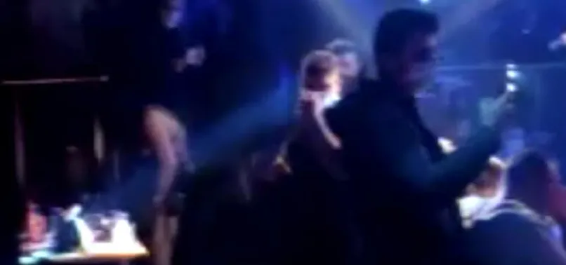 İstanbul’da gece kulübüne baskın! Polisi gören maskeyi taktı