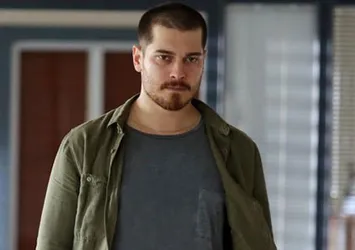 Çağatay Ulusoy gönülleri fethetti