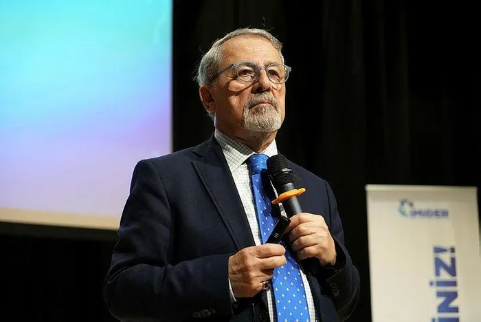 naci-gorur-istanbulun-3-ilcesini-isaret-etti-deprem-tehlikesi-kepceyi-vurup-yikin-hangi-ilcelerde-deprem-riski-1716536056623.jpeg Naci Görür İstanbul'un 3 ilçesini işaret etti! Deprem tehlikesi: Kepçeyi vurup yıkın | Hangi ilçelerde deprem riski var, evimin altında fay var mı?