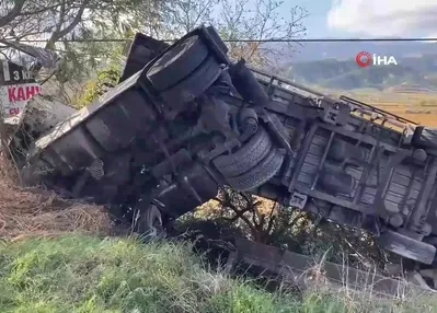 Alaşehir’de süt tankeri üzüm bağına uçtu