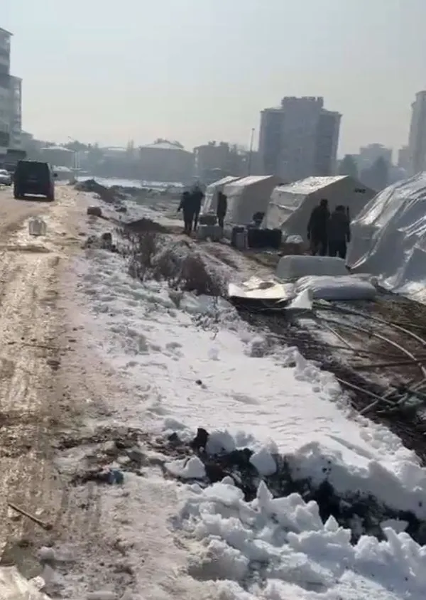 1676026829056.jpeg Sosyal medyada değil sahada görevdeler! Kızılay çalışanı seslendi: Ümidimizi kırmayın - 5