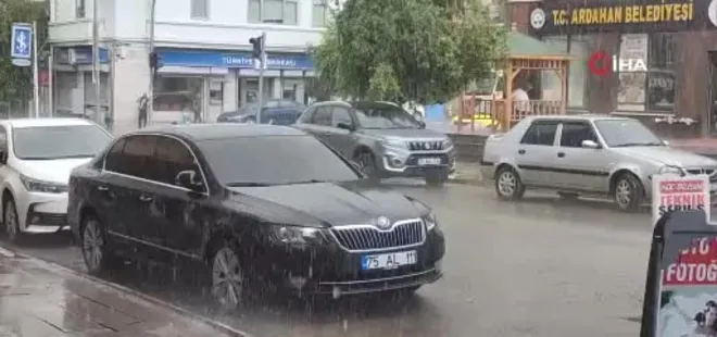 Ardahan'da sağanak ve dolu etkili oldu