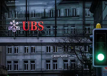 UBS iflasın eşiğindeki Credit Suisse'i satın alıyor