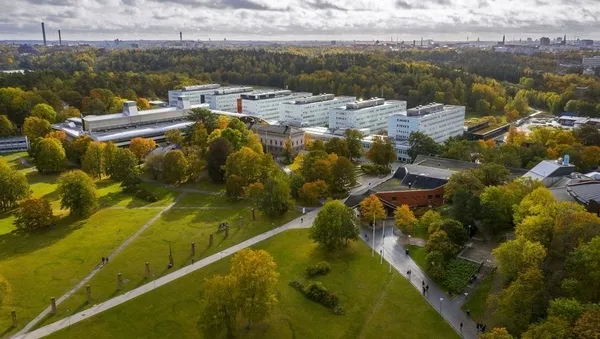 Stockholm Üniversitesi ırkçı saldırının yapıldığı Türk öğrenci Fatma Zehra’dan özür diledi! Aralık ayı için staj teklifi yaptılar