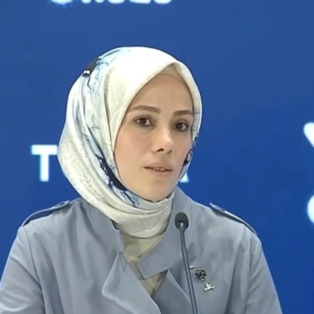 Esra Albayrak'tan anne ve babalara çağrı: 