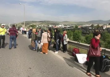 Seyir halindeki yolcu otobüsünde yangın