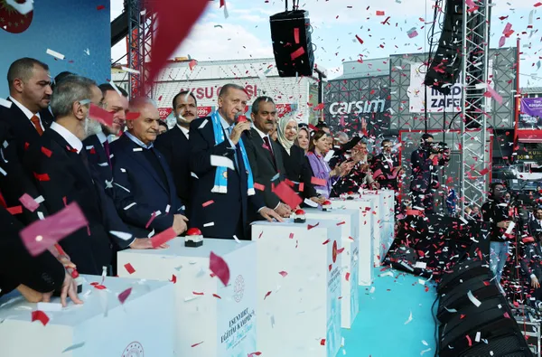 Son dakika: Türkiye’nin en büyük eğitim kampüsü açıldı! Başkan Erdoğan’dan temel atma töreninde önemli açıklamalar