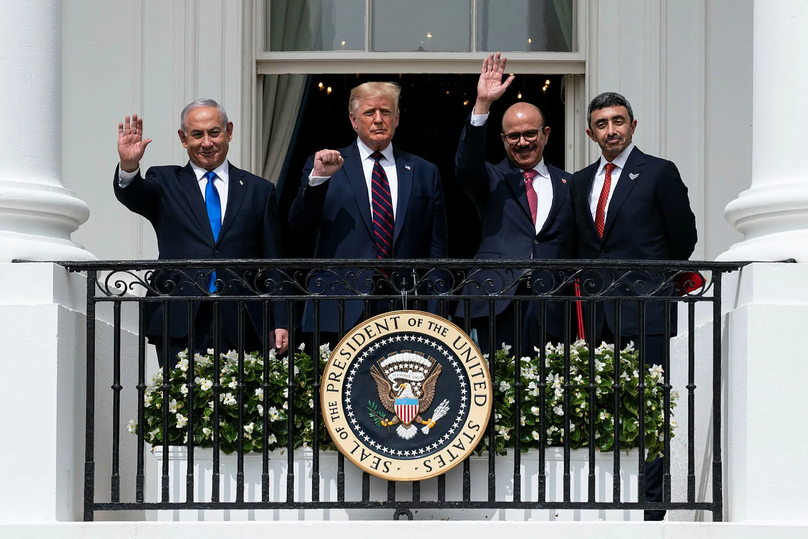 İran'dan İsrail ile anlaşan Bahreyn ve BAE'ye sert tepki: Trump'ın sirkinde oynadılar