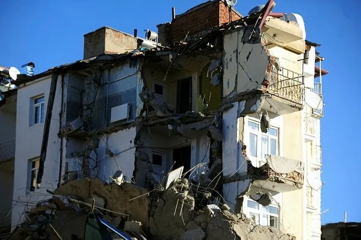 Depremin ardından yanıt aranıyor! Evim depreme dayanıklı mı? Riskli ev nasıl anlaşılır?