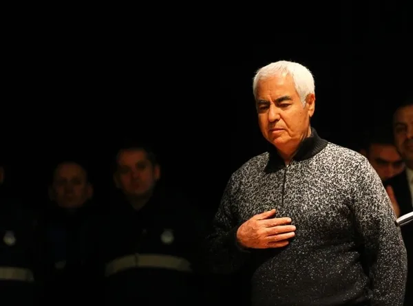 usta-sanatci-nuri-sesiguzel-oldu-mu-nuri-sesiguzel-kimdir-nereli-kac-yasindaydi-ibrahim-tatlises-duyurdu-1684580626825.jpg Usta sanatçı Nuri Sesigüzel öldü mü? Nuri Sesigüzel kimdir, nereli, kaç yaşındaydı? İbrahim Tatlıses duyurdu! - 3